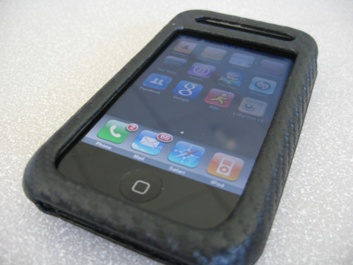 Original iPhone inside the Case-Mate black carbon fiber leather case