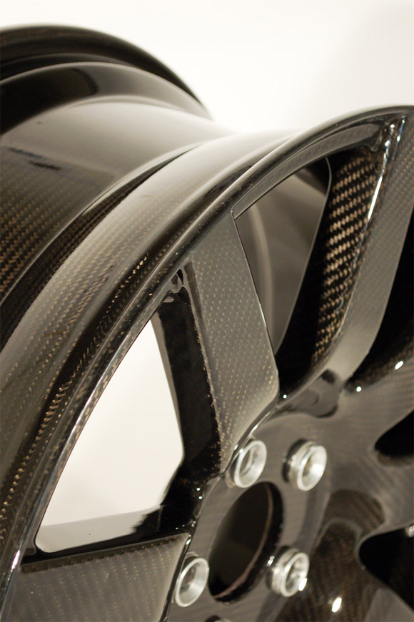 Carbon Revolution carbon fiber wheel