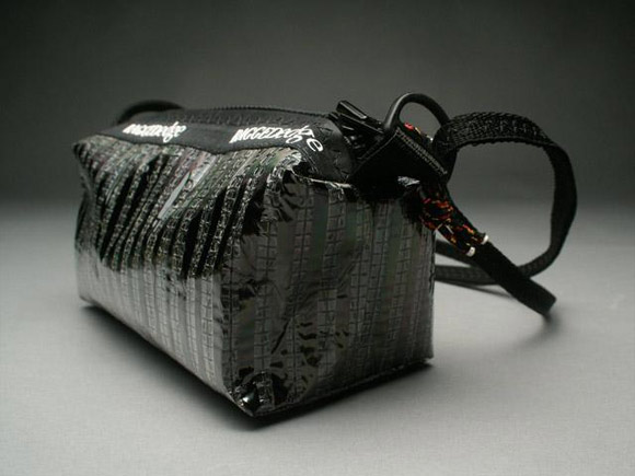 RAGGEDedge Carbon Fiber Purse: Carbon Fiber/ Black