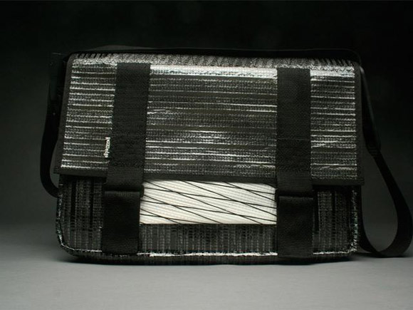 RAGGEDedge Messenger Bag - Carbon Fiber Black / White Xply