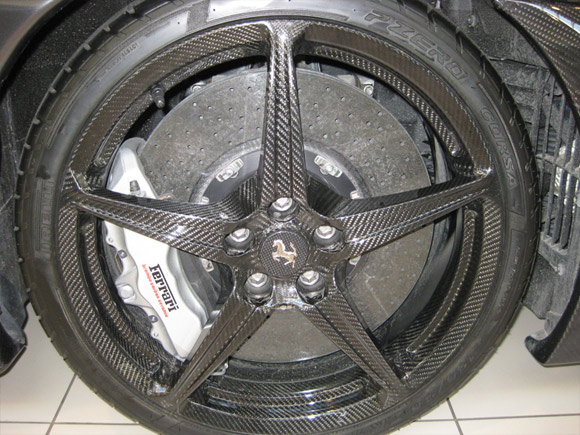 Carbon fiber Ferrari F430 16 Scuderia Spider wheel