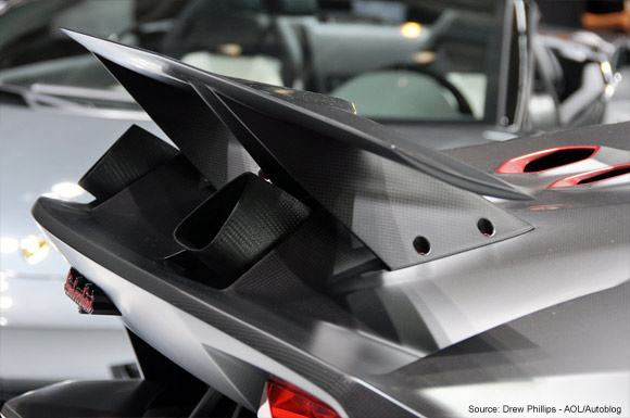 Rear spoiler on Lamborghini Sesto Elemento concept