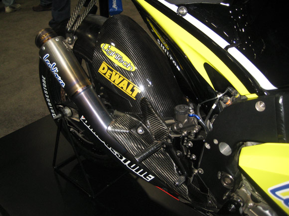 Yamaha R1 carbon fiber superbike