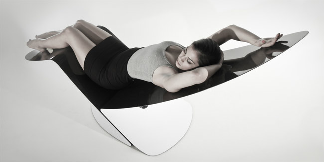 Marea carbon fiber lounge chair by Jules Sturgess