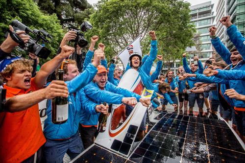 Nuon Solar Team wins 2013 World Solar Challenge