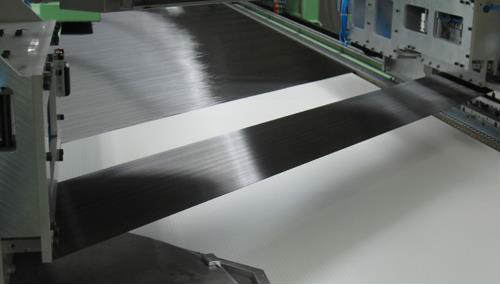 Liba Max 5 manufactures carbon fiber