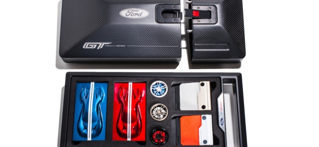 Ford GT carbon fiber kit box open